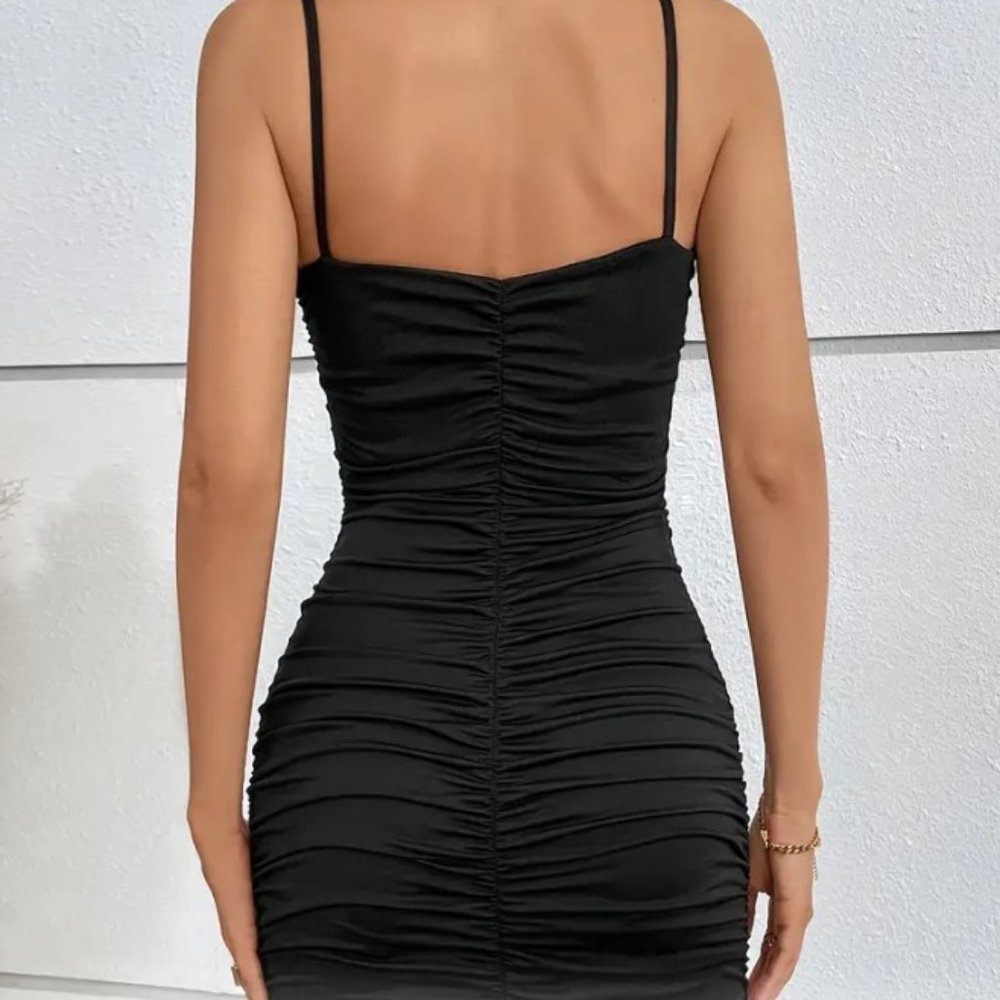 NWOT Women Ruched Tight Dress Sexy Spaghetti Strap V Neck Midi Dress - Picture 2 of 6